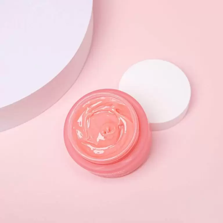 Carenel Berry – intensyviai drėkinanti naktinė lūpų kaukė, 23g