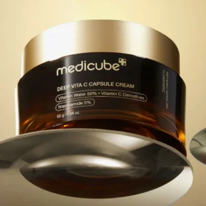 MEDICUBE Deep Vita C Capsule skaistinantis veido kremas, 55 g