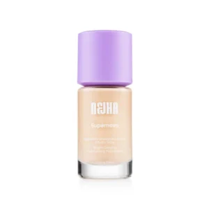 NEJHA švytėjimo suteikianti drėkinamoji ir stipriai maskuojanti kreminė pudra SUPERNOVA (N03 Honey), 27ml