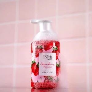 SINOZ THE BATH FACTORY drėkinamasis braškių kvapo rankų muilas–putos STRAWBERRY PASSION 300ml