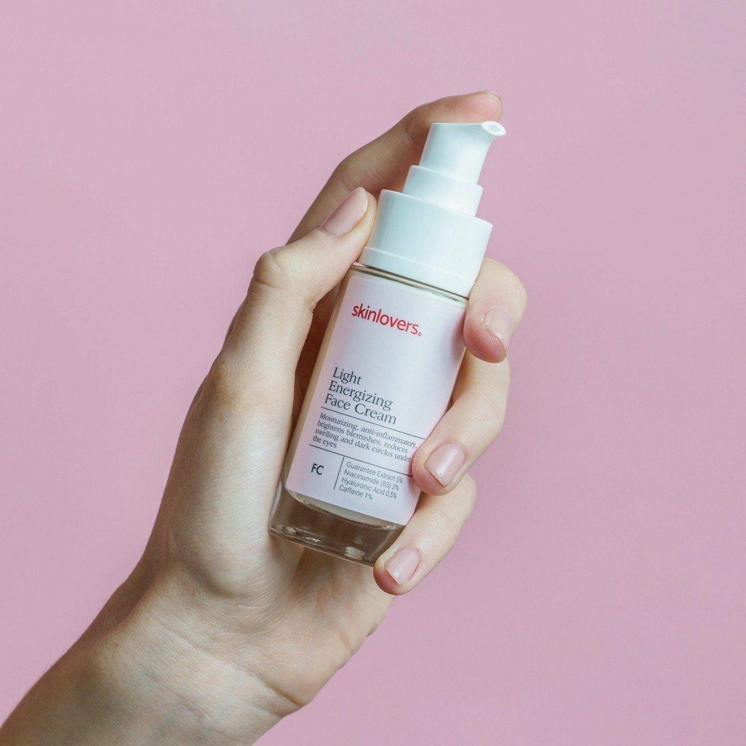 SKINLOVERS LIGHT ENERGIZING FACE CREAM drėkinantis veido kremas su hialurono rūgštimi, 30ml