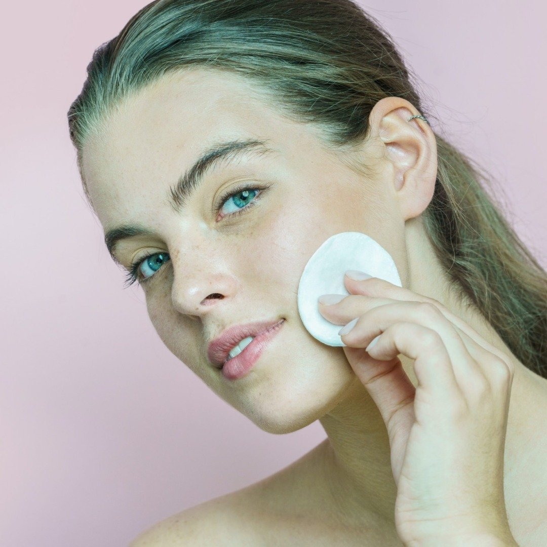 SKINLOVERS eksfoliuojantis veido losjonas su AHA rūgštimis EXFOLIATING FACE LOTION WITH AHA, 100ml